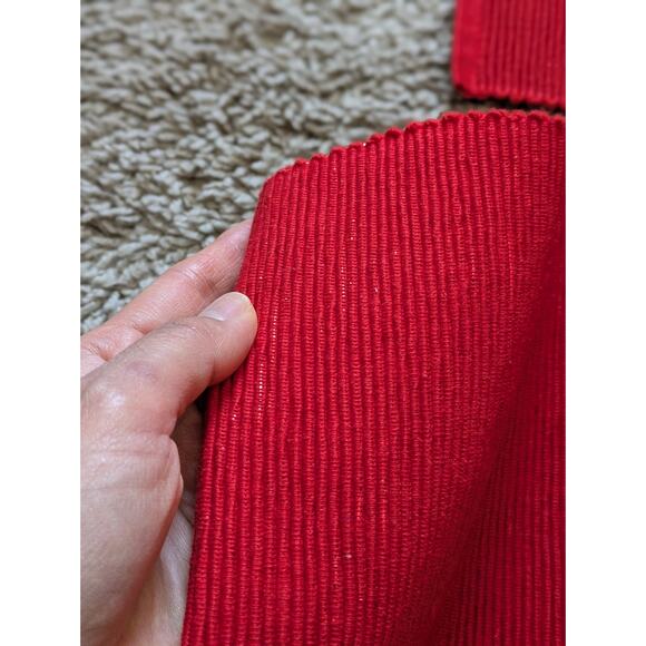 4 NWT Threshold Placemat Machine Washable 14X19in Cotton Red Metallic Christmas - Picture 3 of 9